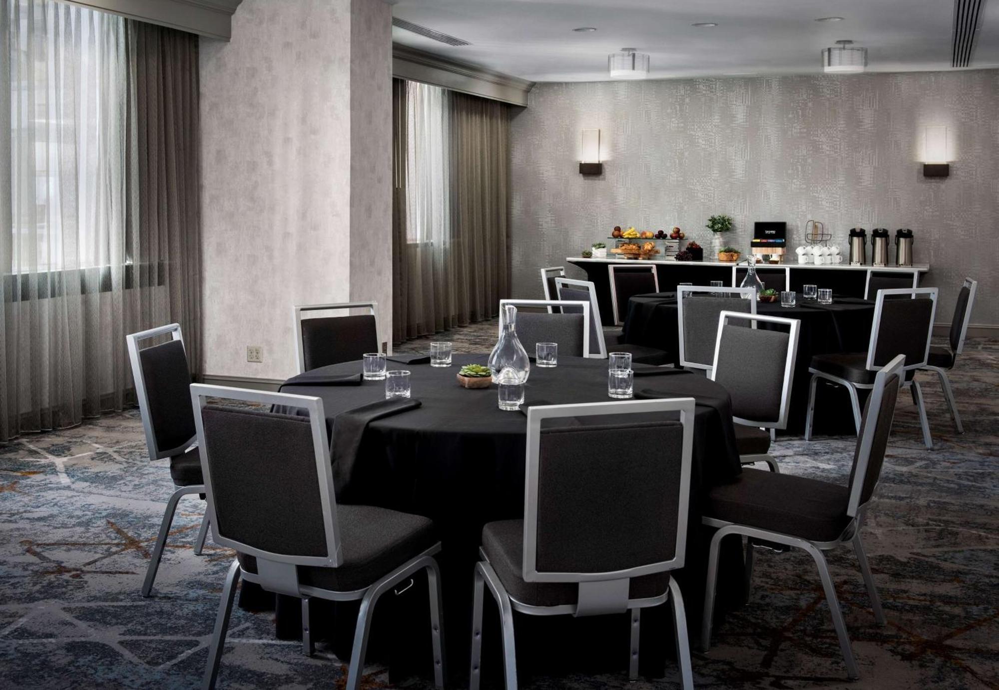 Embassy Suites By Hilton Bethesda Washington Dc Экстерьер фото